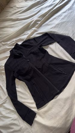 Lululemon size 6-8