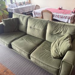 2022 Ashely Furniture couch