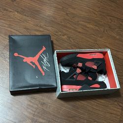 Jordan 4s Red Thunders 