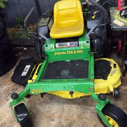 John Deere Zero Turn Mower  