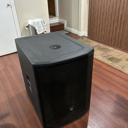 JBL PRX718xlf