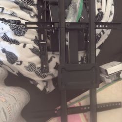 Wall TV Mount