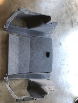 2006 BMW 325i trunk interior