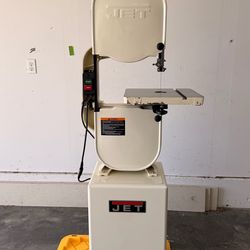 JET 14" Woodworking Bandsaw - Closed Stand - 1HP - Model JWBS-14CS