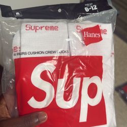 Supreme Socks 