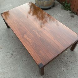 Walnut Coffee Table with Beautiful Finish
