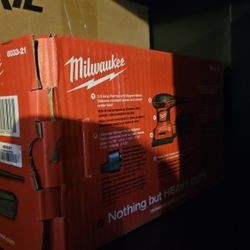 Milwaukee Corded Sander