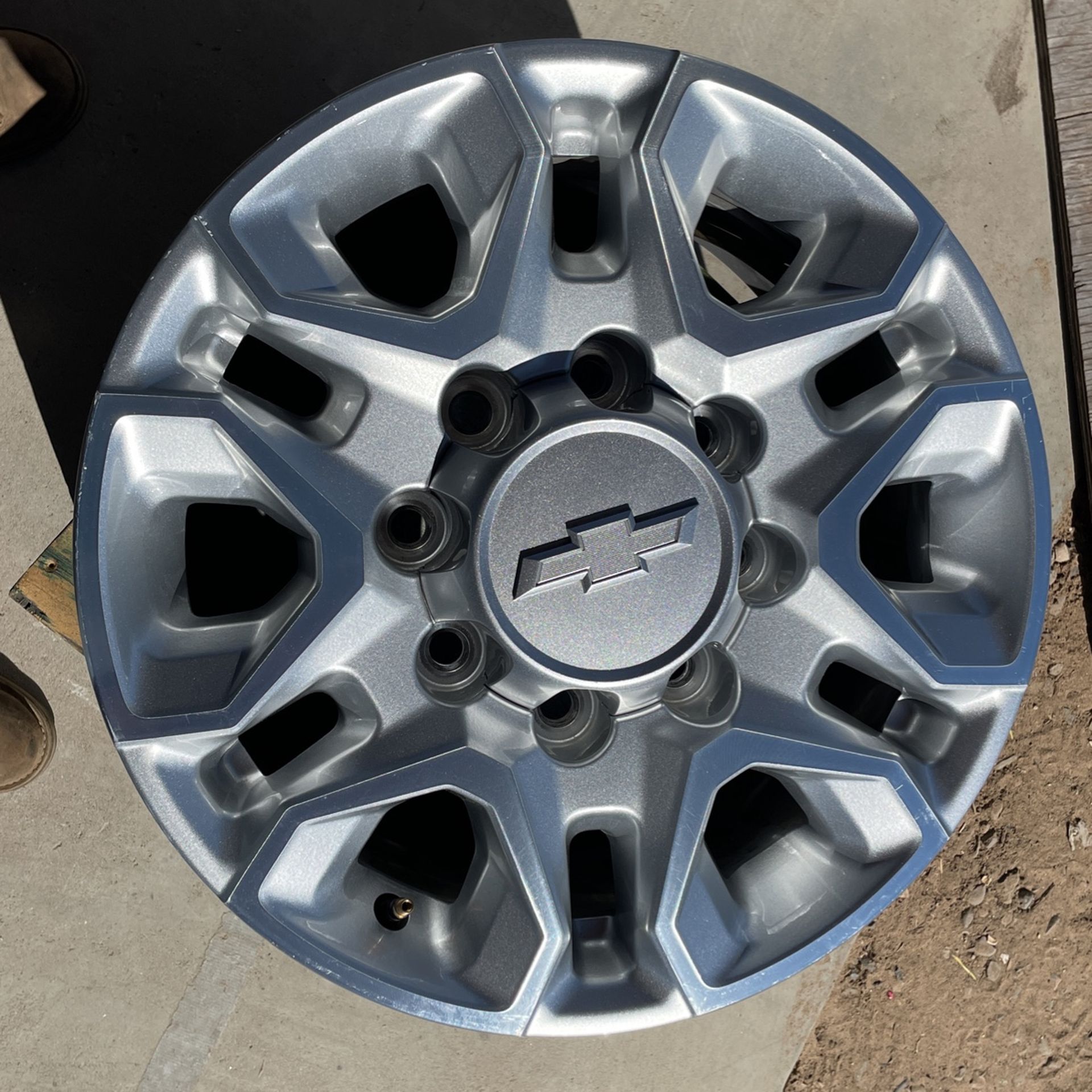 8 Lug Chevy Wheels