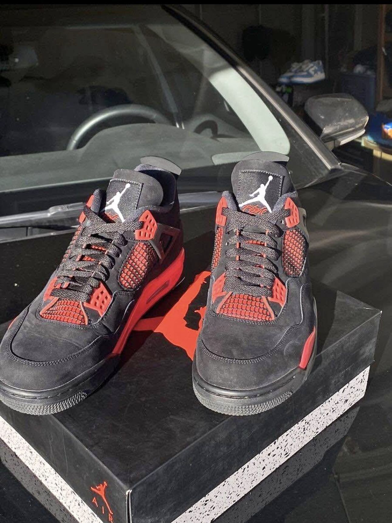 Jordan 4 Red Thunder Sz 11