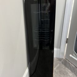 18 Bottles Wine Cooler