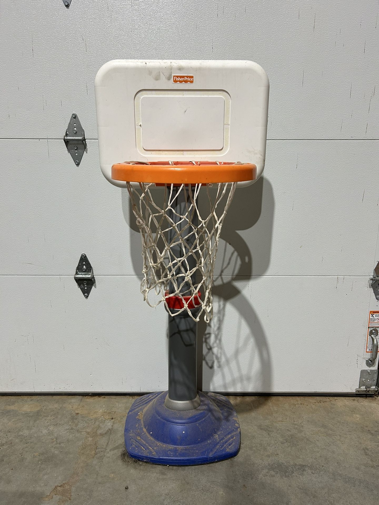 KIDS BASKETBALL HOOP