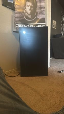 Mini Fridge Xbox One X
