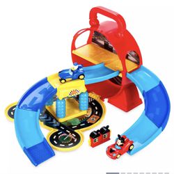 Mickey Mouse and Donald Duck Stow 'N Go Garage Play Set Disney Cars 