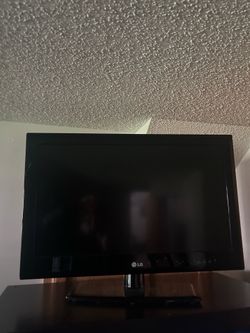 LG 26 Inch tv