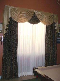 Three piece drape set