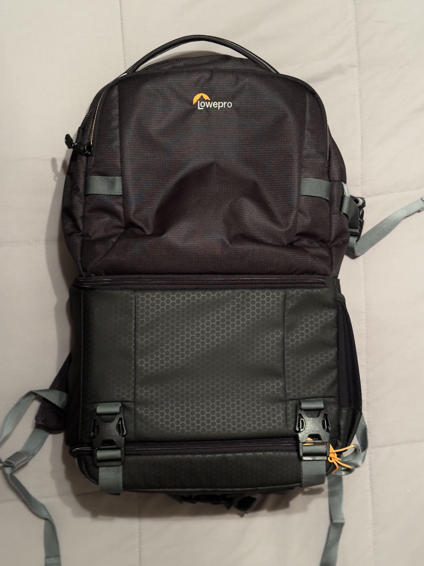 LowePro Fastpack BP 250 AW III Camera Bag