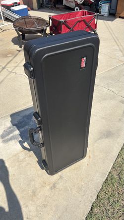$160 Gator TSA Hard case Solid Body electric guitar case