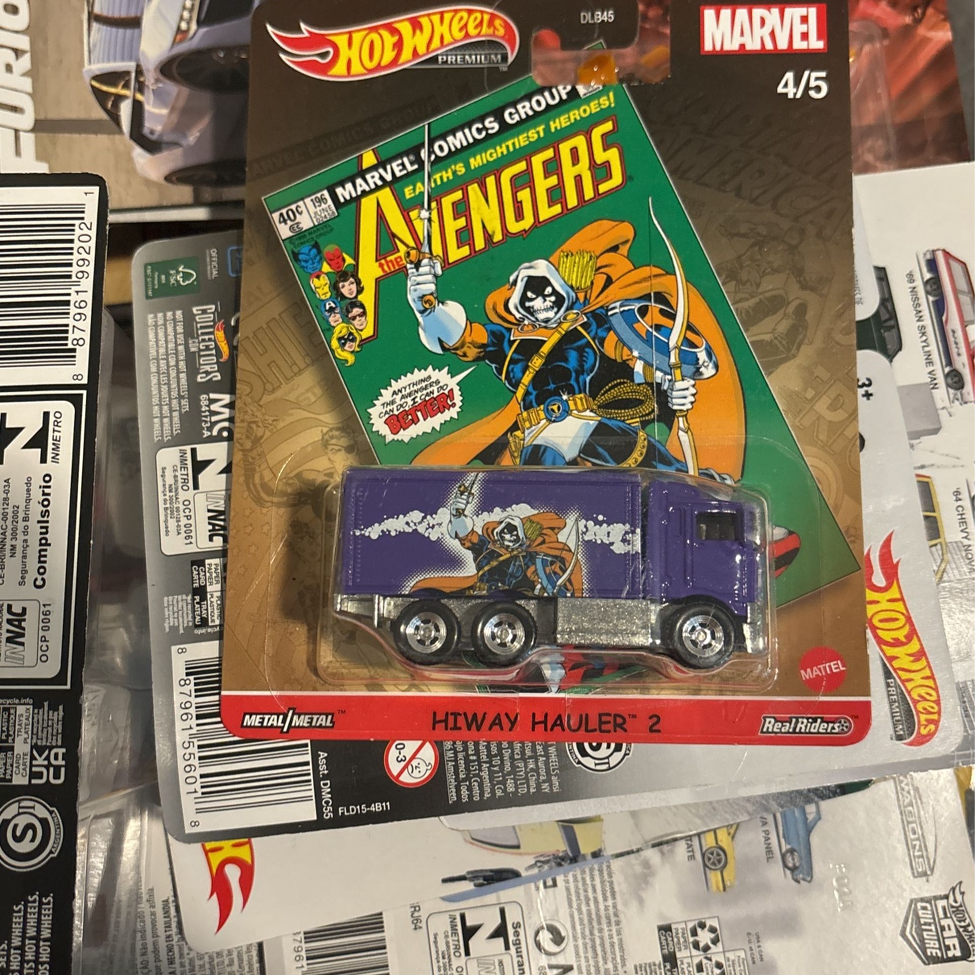 Hot Wheels Pop Culture Marvel Comics Avengers Real Riders Hiway Hauler