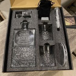 Whiskey Decanter Gift Set