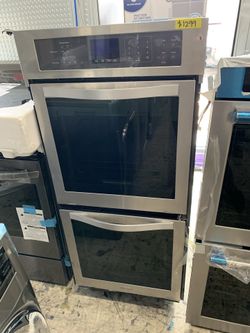 Whirlpool 24” double oven in stainless steel new open box