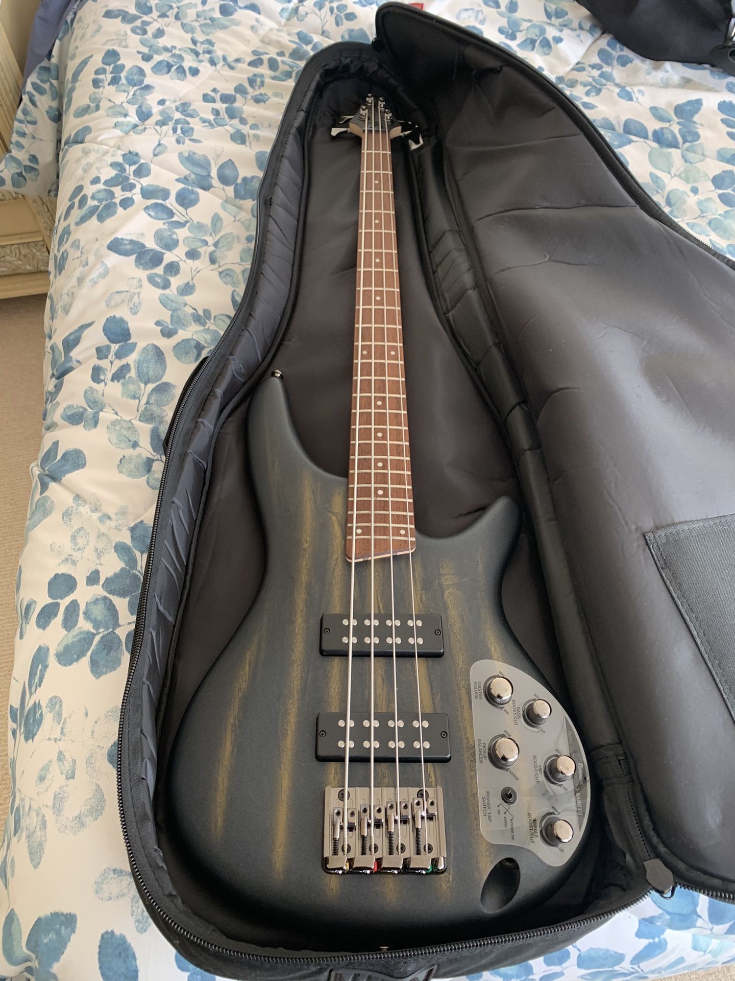 Ibanez SR 300E