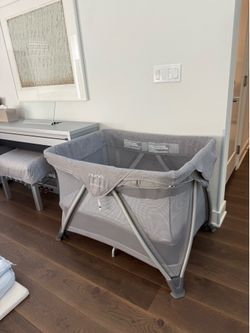 Nuna crib