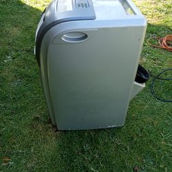 Edgestar - 12,000 BTU Portable Air Conditioner and Dehumidifier