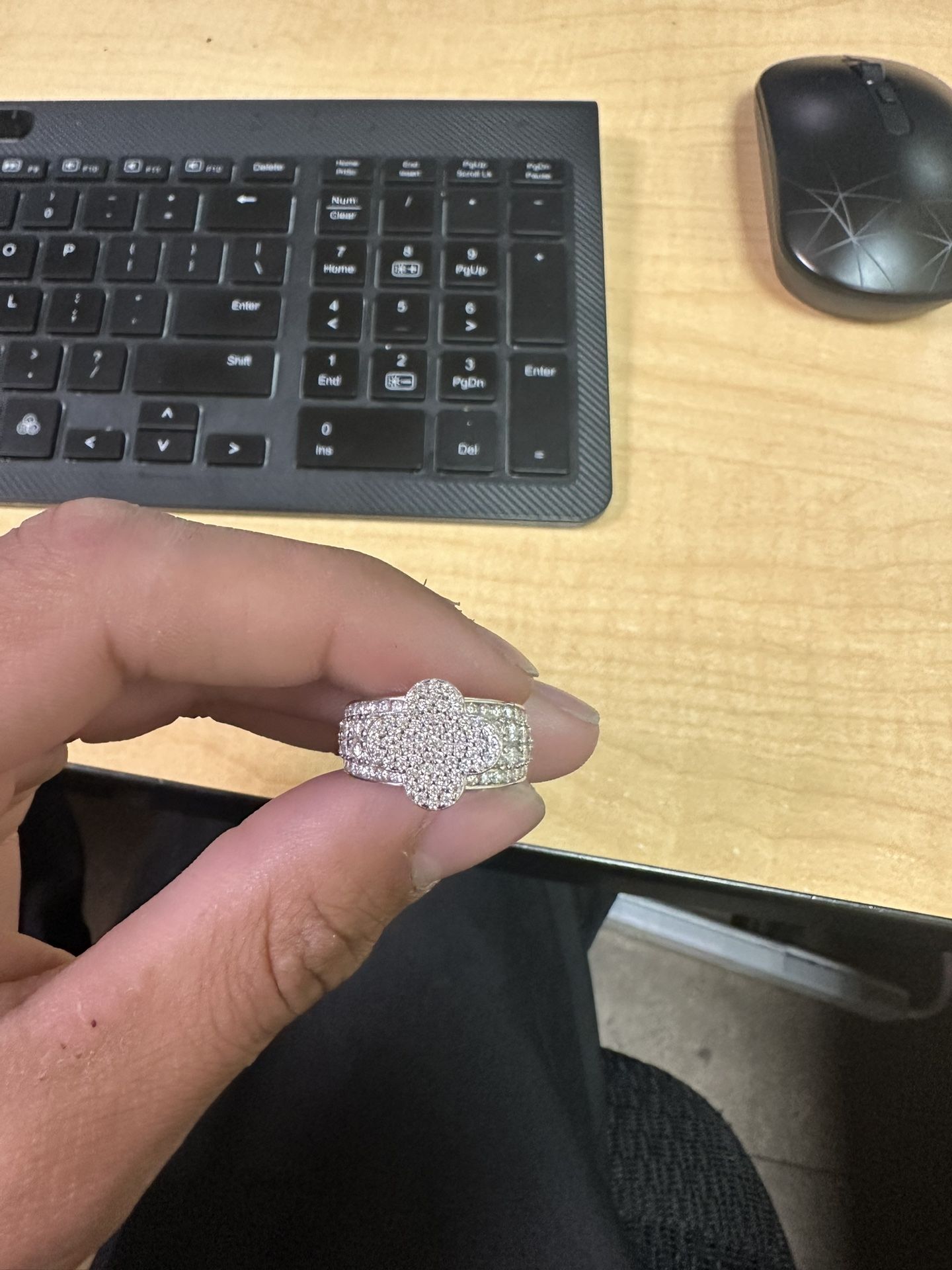 CLOVER MOISSANNITE RING SIZE 7