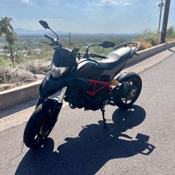 2016 Ducati Hypermotard