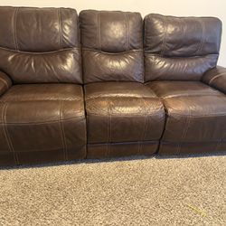 Large Super Seat Auto Recliners  Sofa And loveseat With Phone Charging Port