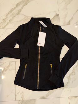 Lululemon define Jacket only size 4 & 6