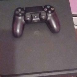 Ps4 With Remote.