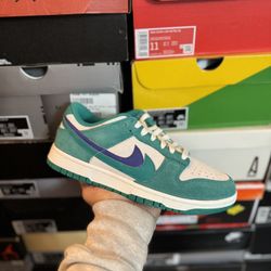 DS Nike Dunk Low SE 85 Neptune Green size 8W 6.5M