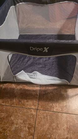 Playpen with carrying bag