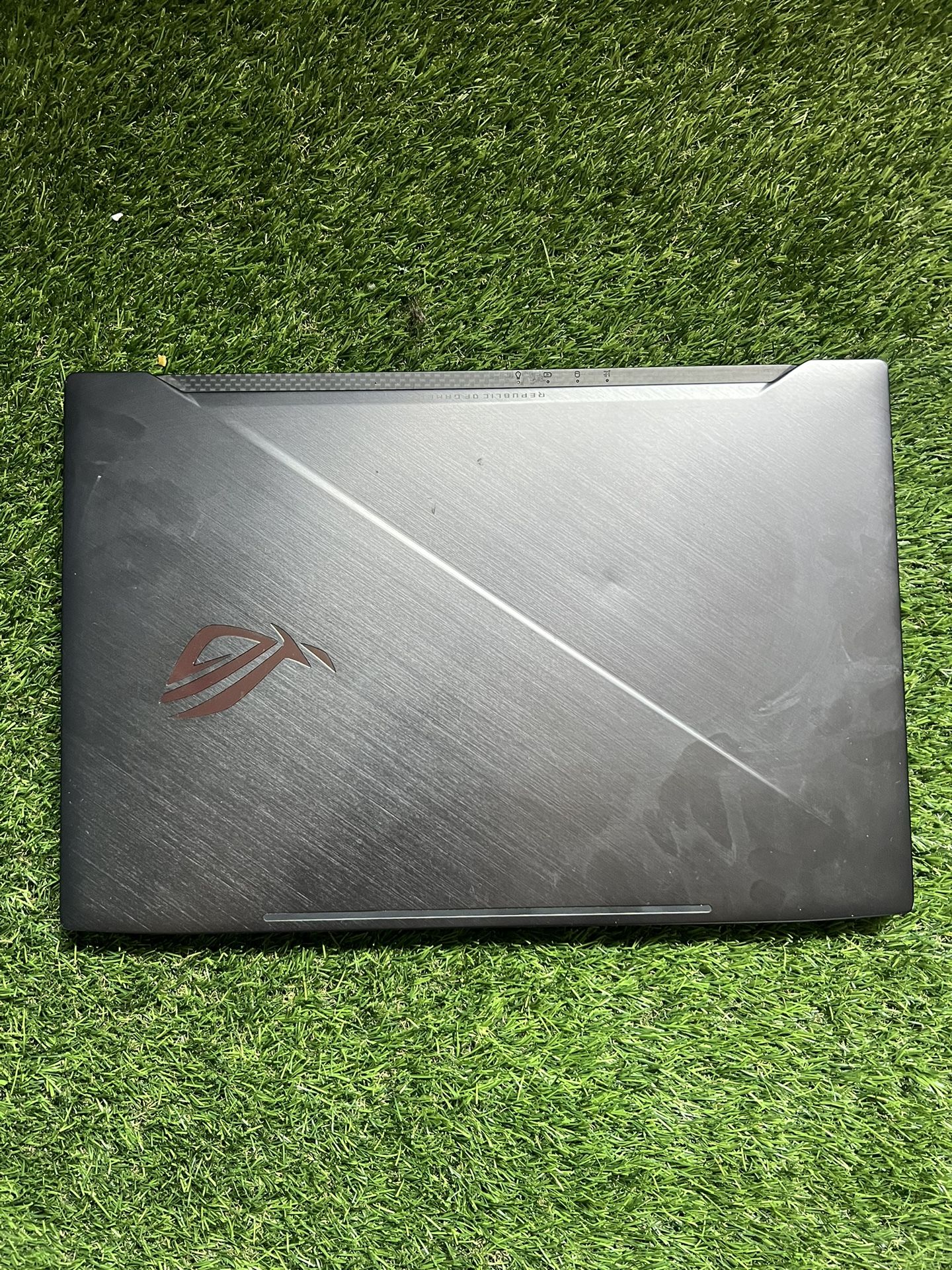 Asus ROG Strix GL703 Gaming Laptop Fornite Apex Cod Fifa