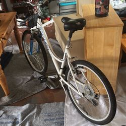 Schwinn   Link 26 Inch City Series Bike