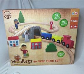 Woodlets 30 Piece Train Set New