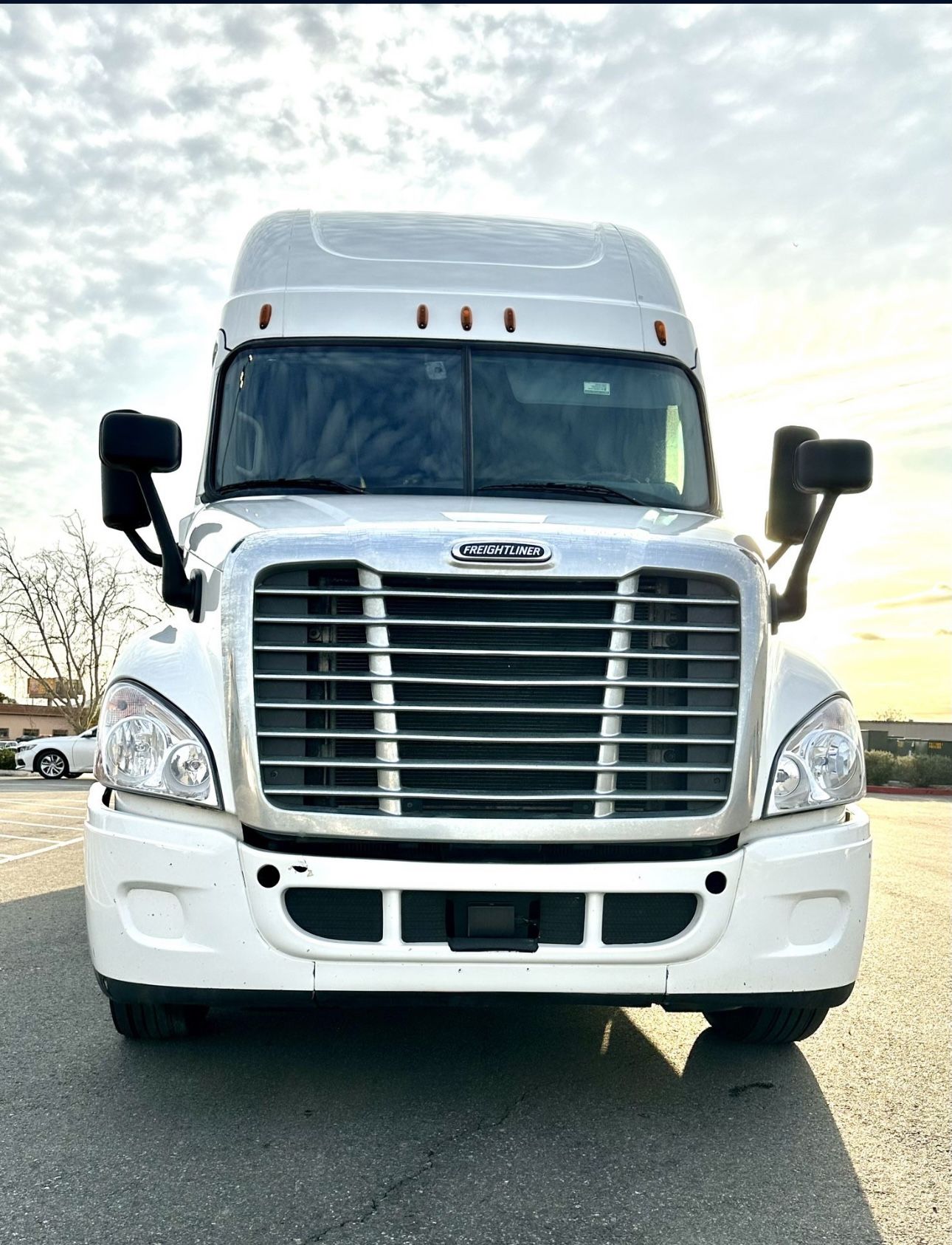 2016 Freightliner Cascadia Double Sleeper Kenworth Mac Volvo Big Rig 18