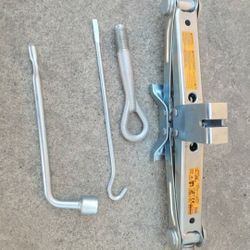 GATO DE TIJERA PARA NEUMÁTICO DE REPUESTO DE EMERGENCIA