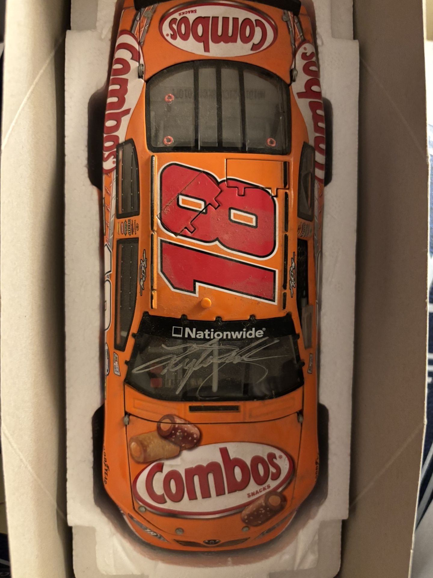 Kyle Busch Auto 1:24 Diecast