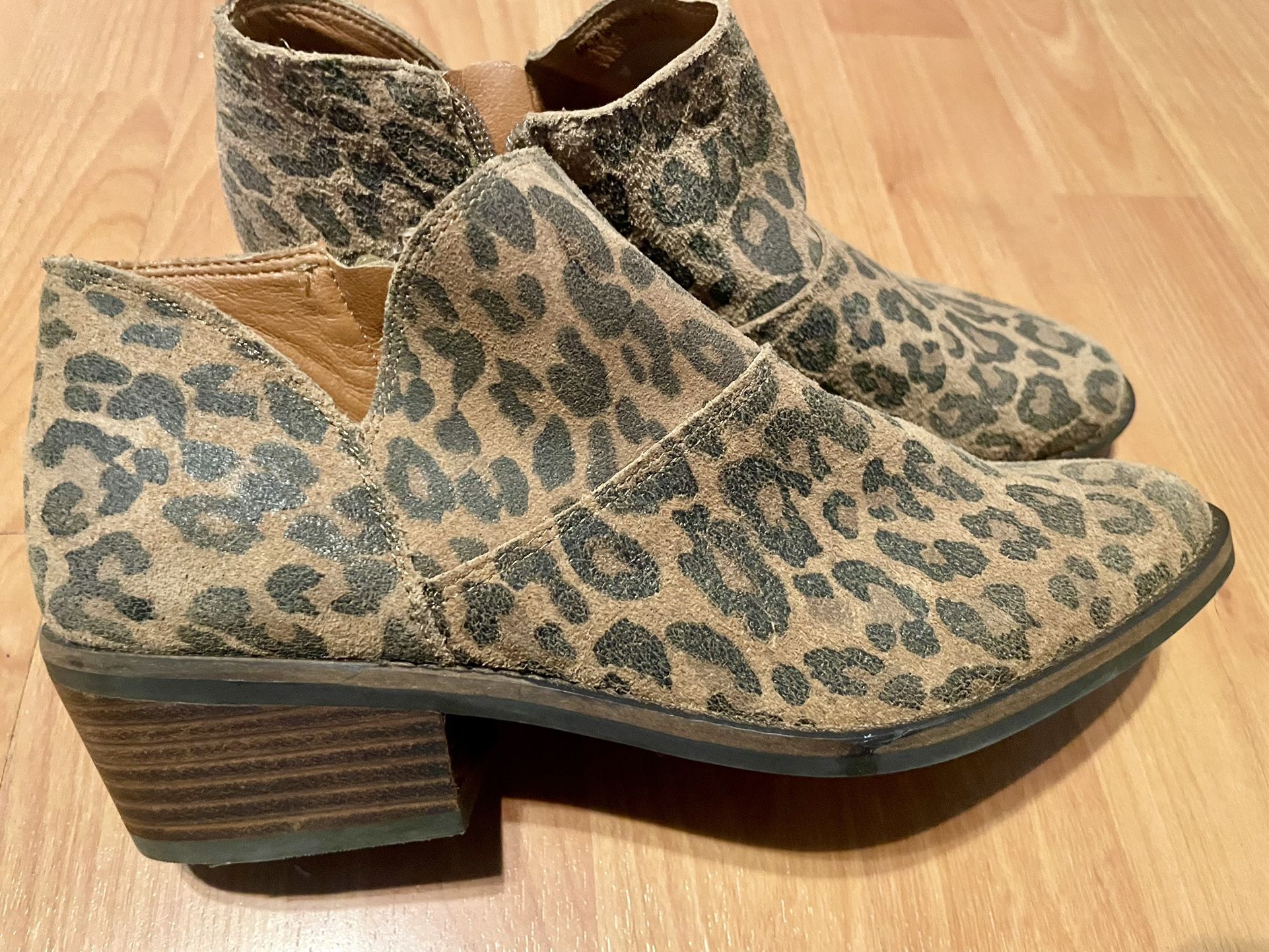 Lucky brand Leopard Boots