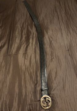 100% Authentic Men’s Gucci Belt size size 42 (pants size 32-34 waist)