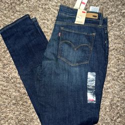 Women Levis New size (14) 32x32 Skinny $30- Firm.
