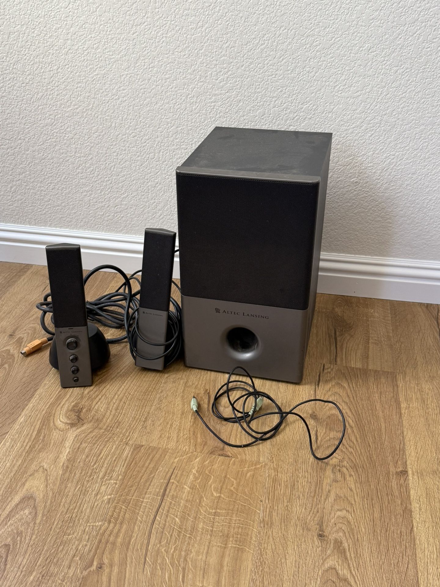 Altec Lansing Speaker System