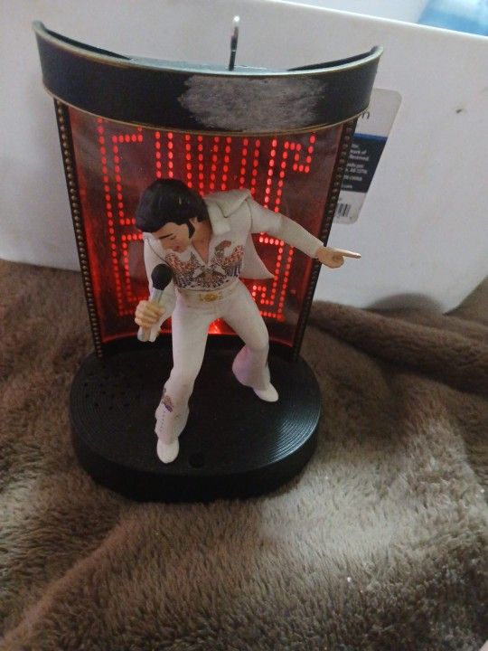 Elvis  Light Up Singing Figurene