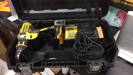 20volt drill with batterys charger and carry case