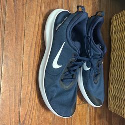 New Nike Mens Flex Experience Run Size 10.5