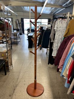 VASAGLE Solid Wood Coat Rack Free Standing Hall Tree w/ Hooks - Walnut