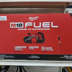 MILWAUKEE CORDLESS BAND SAW 