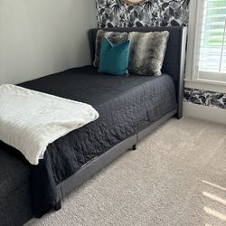 2 Sets Of Bed frame And Mattress, Size Full